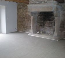 Salle à manger, vue de la porte d'entrée
