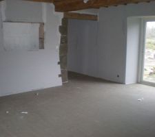 Salle à manger, vue de la porte du salon