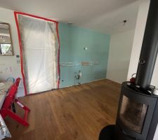 Demontage de la cuisine avant ouverture du mur