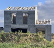 9/10/2025 - Charpente posée