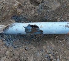 Évacuation du trop plein éclatée beaucoup moins minutieusement - CC-BY-NC-SA