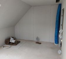 Chambre 1 avec passage de gaines VMC
