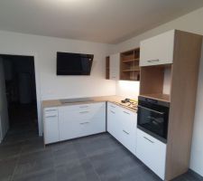 Pose de la cuisine en cours