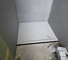 Pose de receveur danns salle de bain parentale