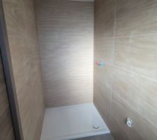 Carrelage de la salle d'eau parentale