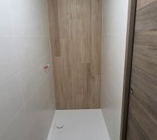 Carrelage de la salle d'eau invité