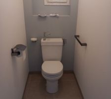 Travaux réservé wc peinture aménagement