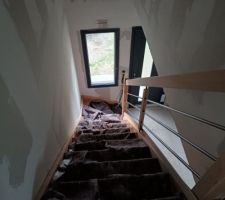 Escalier pos&eacute;