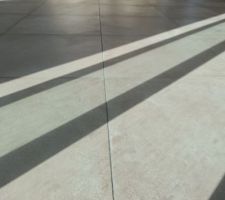 Carrelage pos&eacute;