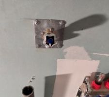 Attente alimentation lave linge