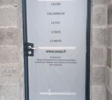 Porte d'entr&eacute;e pos&eacute;e !