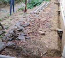 Pr&eacute;paration du futur trottoir