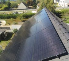 Installation de panneaux photovolta&iuml;ques Voltec Solar 10kwc, onduleur hybride Fronius 10kw batterie Fronius R&eacute;serva 12,6kw