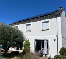Installation de panneaux photovolta&iuml;ques Voltec Solar 10kwc, onduleur hybride Fronius 10kw batterie Fronius R&eacute;serva 12,6kw