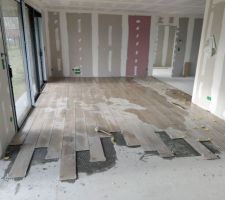 Suite du carrelage au RDC