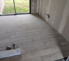 Suite du carrelage - bureau