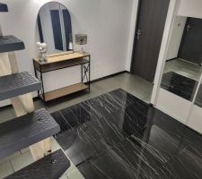 Entr&eacute;e enfin fini apr&egrave;s tant d'ann&eacute;e.
&Ccedil;a prends du temps quand on dit qu'on va la faire nous m&ecirc;me.  N&eacute;anmoins, ca donne une grande satisfaction quand c'est fini