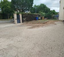 Pr&eacute;paration pour l'installation d'une all&eacute;e + terrasse en pierre naturel