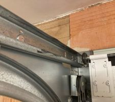 Porte de garage (malgr&eacute; 3 interventions)