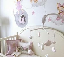 Poup&eacute;e en tissu et balan&ccedil;oire