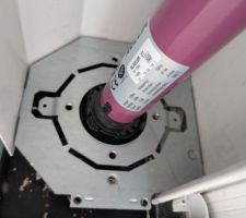 Support tube et moteur volets roulants