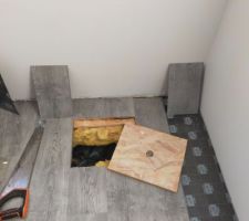 Trappe de visite pour bo&icirc;te de d&eacute;rivation