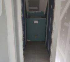 Cloison WC suspendu &eacute;tage