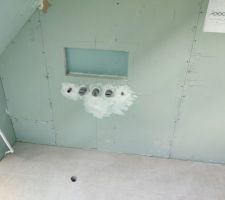 Niche baignoire SDB &eacute;tage