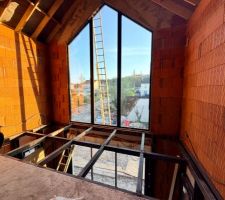 Structure sol en verre