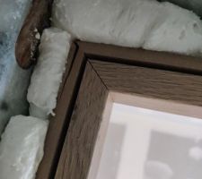 Bati fissur&eacute; + 5cm de largeur de mousse