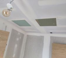 Pose des trappe de maintenance de l'unit&eacute; int&eacute;rieure du gainable en cellier