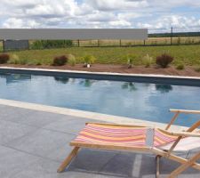Terrasse sur plots + margelles piscine