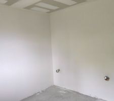 Enduit terminé dans 1ere chambre