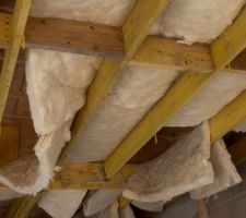 C'est ce qui arrive lorsqu'on laisse l'apprentis tous seul sur un chantier . Pas sure d'obtenir la RT 2020avec ça .