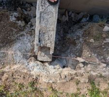 Muret de banquette, gauche, avant d'&ecirc;tre rajout&eacute; du b&eacute;ton.