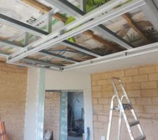 Structure faux plafond Chbr 1 avec retomb&eacute;e centrale