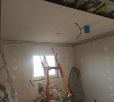 Faux plafond Chbr 3 avec structure corniches