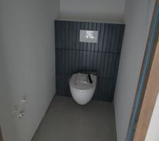 WC &eacute;tage