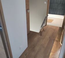 D&eacute;but pose stratifi&eacute; couloir