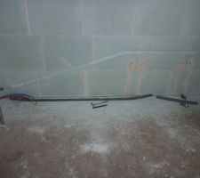 Saign&eacute;e dans la grande SDB