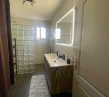 Nouvelle salle de bain termin&eacute;e
