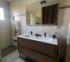 Nouvelle salle de bain termin&eacute;e