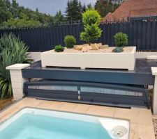 Mise en place d un bac a plante au dessus de l abris piscine plier