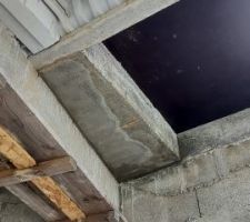 D&eacute;coffrage de la dalle : le d&eacute;part de l'escalier de l'&eacute;tage.
