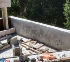 D&eacute;coffrage du dernier coulage de la maison !