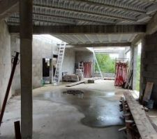 L'enfilade du grand espace du bas ! Quand c'est rang&eacute;, c'est plaisant !