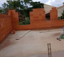 Garage et local piscine et maison