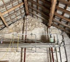 R&eacute;paration de pignon qui s?effondre dans une des annexes