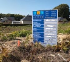 Affichage du permis de construire

Proc&eacute;dure ARTECO, rapide , !!!

Afin de justifier la date de son affichage vous pouvez :

Soit vous rendre sur le terrain au plus vite et prendre une photo du panneau via l?application &laquo; CERTIPHOTO &raquo; (voir lien ci-contre pour le t&eacute;l&eacute;chargement de l?application) https://certi.photo/fr. Il ne faudra pas la faire de trop pr&egrave;s, de fa&ccedil;ons &agrave; ce que l?on puisse reconna&icirc;tre le lieu o&ugrave; il est affich&eacute; et pas trop loin non plus afin que les inscriptions soient bien lisibles sur la photo.

Soit faire appel &agrave; un huissier de votre choix...