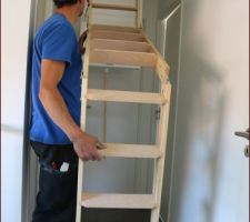 Pour remonter l'escalier on va replier les 3 parties